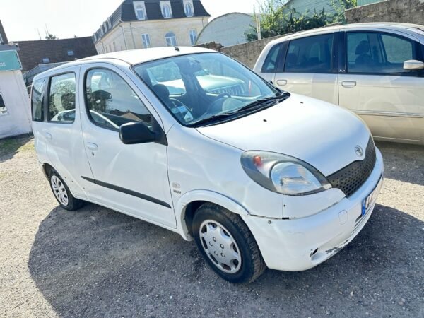 TOYOTA YARIS VERSO essence – Image 6