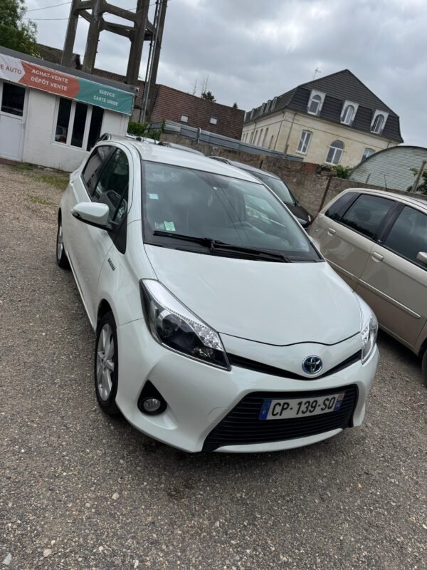 TOYOTA  YARIS HYBRIDE ESSENCE – Image 6