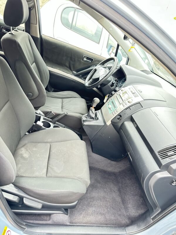 TOYOTA  COROLLA VERSO VVTI – Image 2
