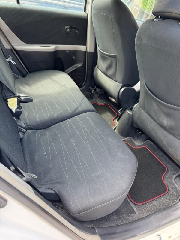 TOYOTA YARIS ESSENCE vvt-i LUNA – Image 11