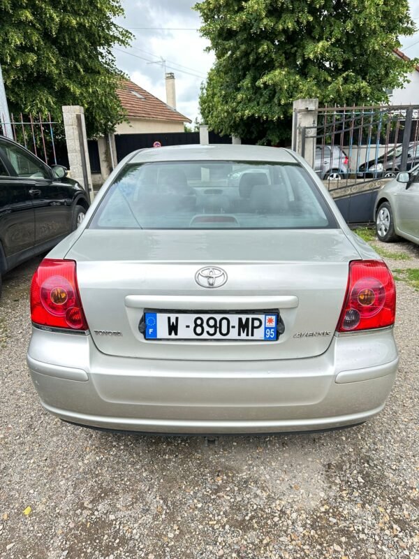 TOYOTA AVENSIS 1.8 sol Linea Terra – Image 2