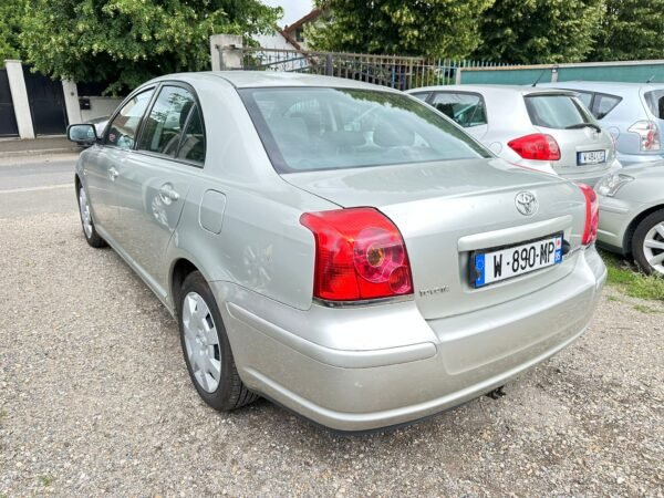 TOYOTA AVENSIS 1.8 sol Linea Terra – Image 5