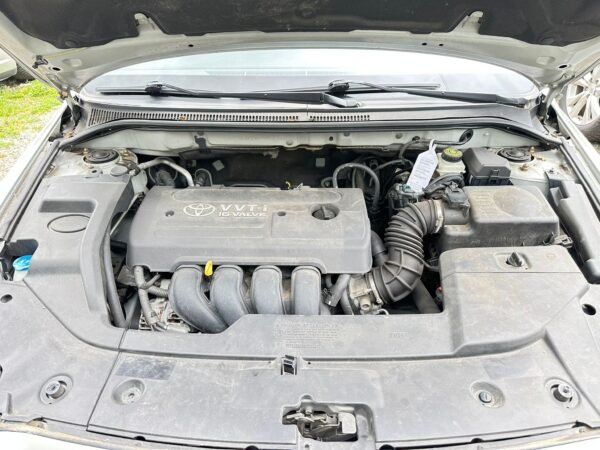 TOYOTA AVENSIS 1.8 sol Linea Terra – Image 8