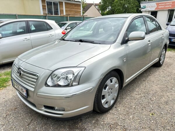 TOYOTA AVENSIS 1.8 sol Linea Terra – Image 9