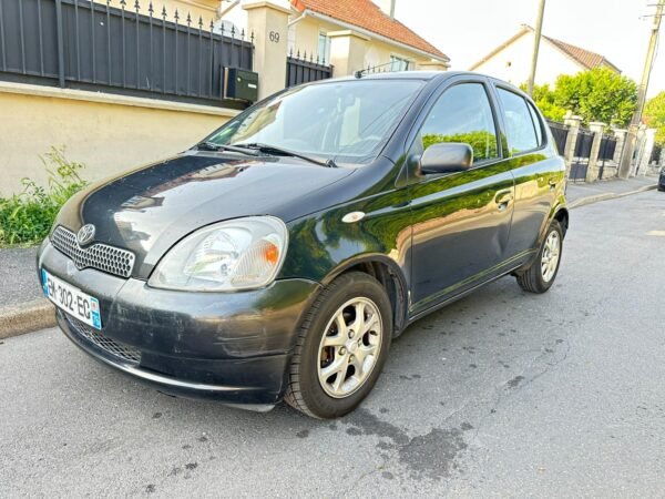 Toyota yaris linea sol essence vvti  BVA
