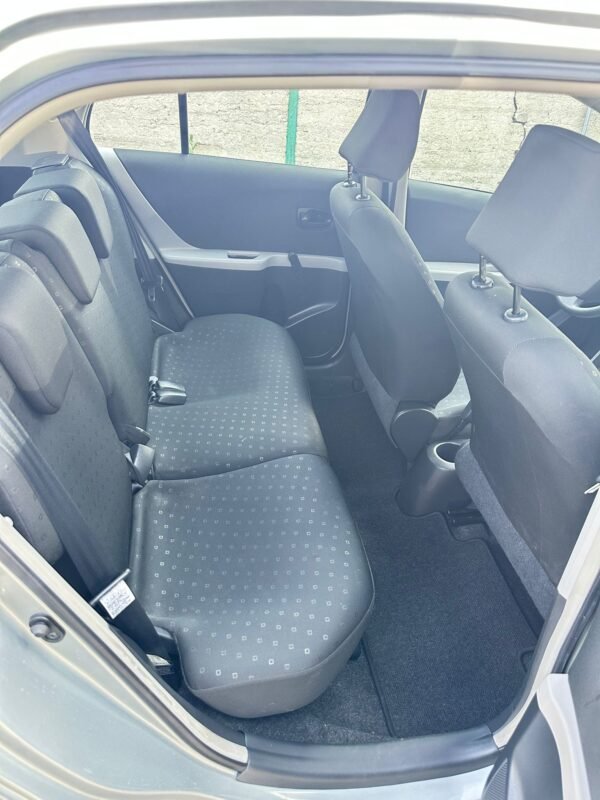 TOYOTA YARIS ESSENCE vvt-i LUNA – Image 6