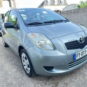 TOYOTA YARIS ESSENCE vvt-i LUNA