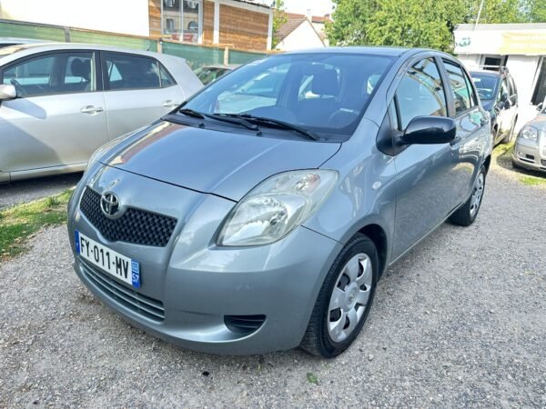 TOYOTA YARIS ESSENCE vvt-i LUNA – Image 2
