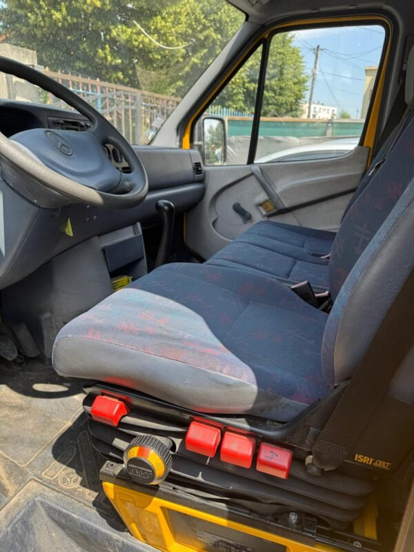 Mercedes-Benz Sprinter fourgon SPRINTER 312 D SURELEVE 3,5T – Image 2
