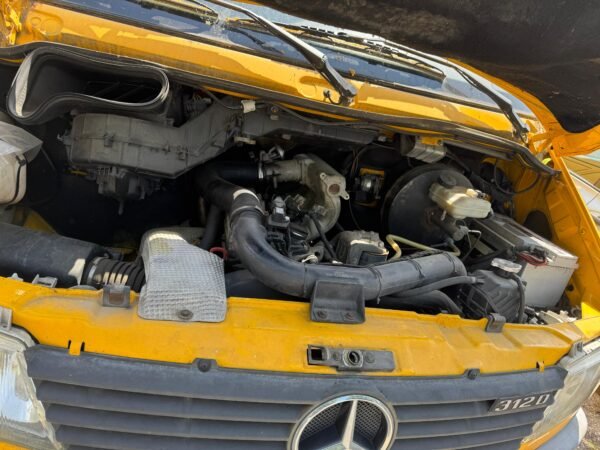 Mercedes-Benz Sprinter fourgon SPRINTER 312 D SURELEVE 3,5T – Image 3