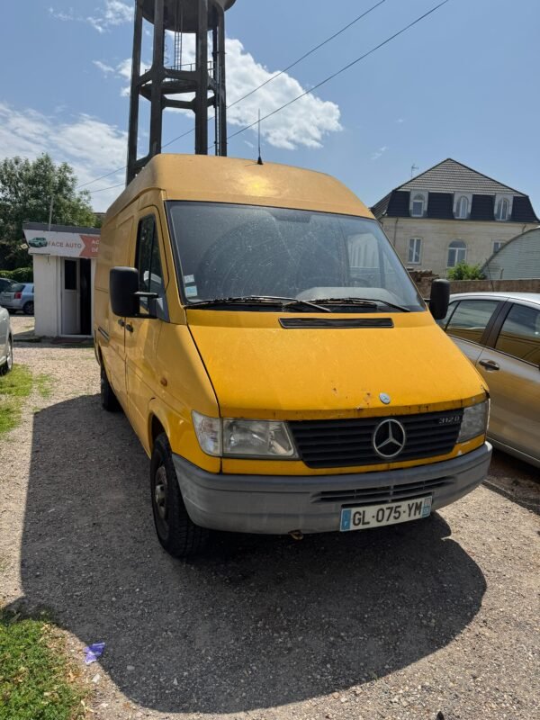 Mercedes-Benz Sprinter fourgon SPRINTER 312 D SURELEVE 3,5T – Image 5